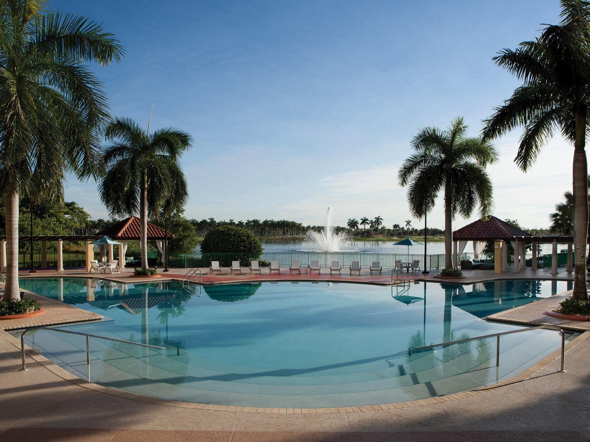 Marriott'S Villas At Doral Exterior photo